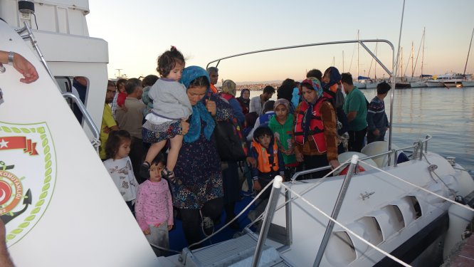 Çanakkale'de 44 düzensiz göçmen yakalandı