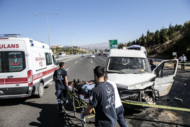 Başkentte trafik kazası: 16 yaralı