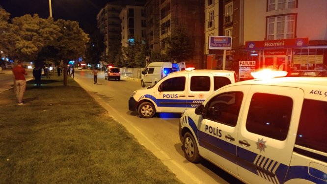 Tartıştığı karısını silahla yaraladı