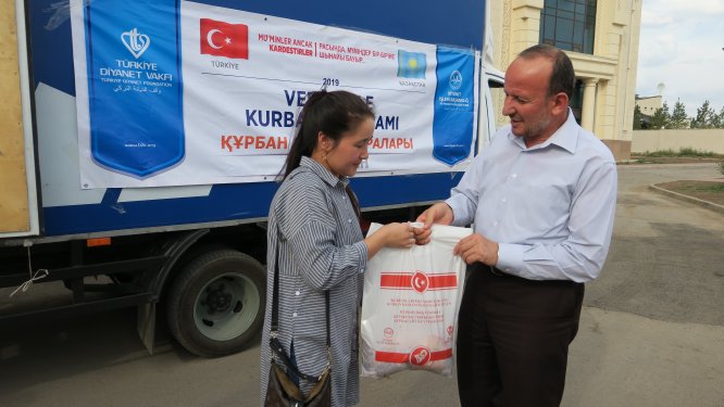 Türkiye Diyanet Vakfından Kazakistan'da kurban eti dağıtımı