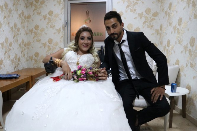 Belediye başkanı makam aracını gelin arabası yaptı