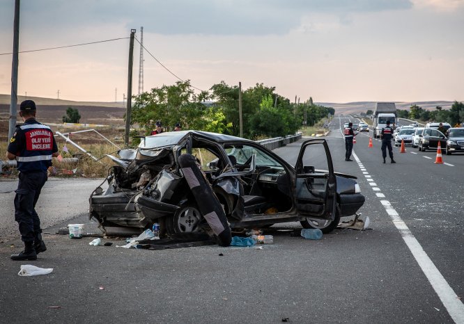 Ankara-Konya kara yolunda kaza: 5 yaralı