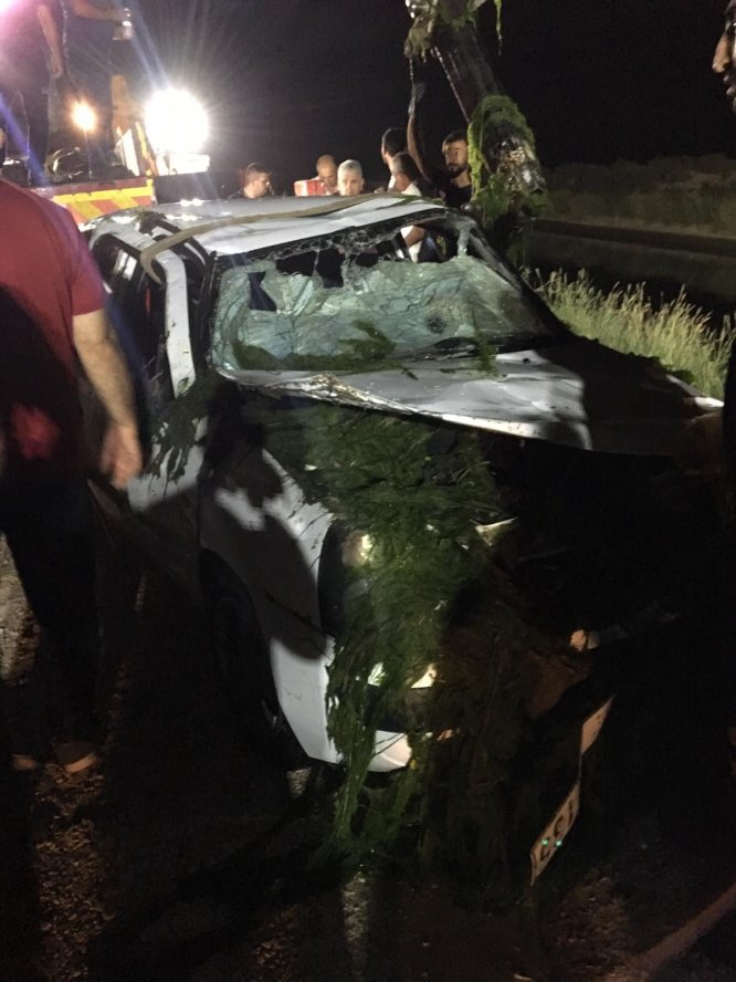 Osmaniye'de sulama kanalına araç düşmesi