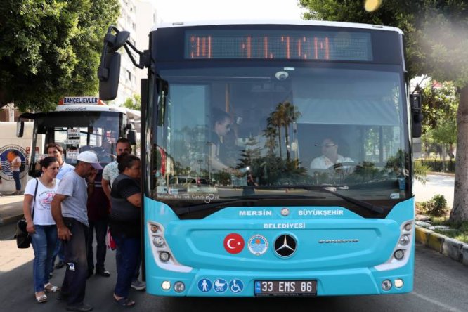 Mersin'de belediyenin verdiği bazı emekli kartları iptal edildi