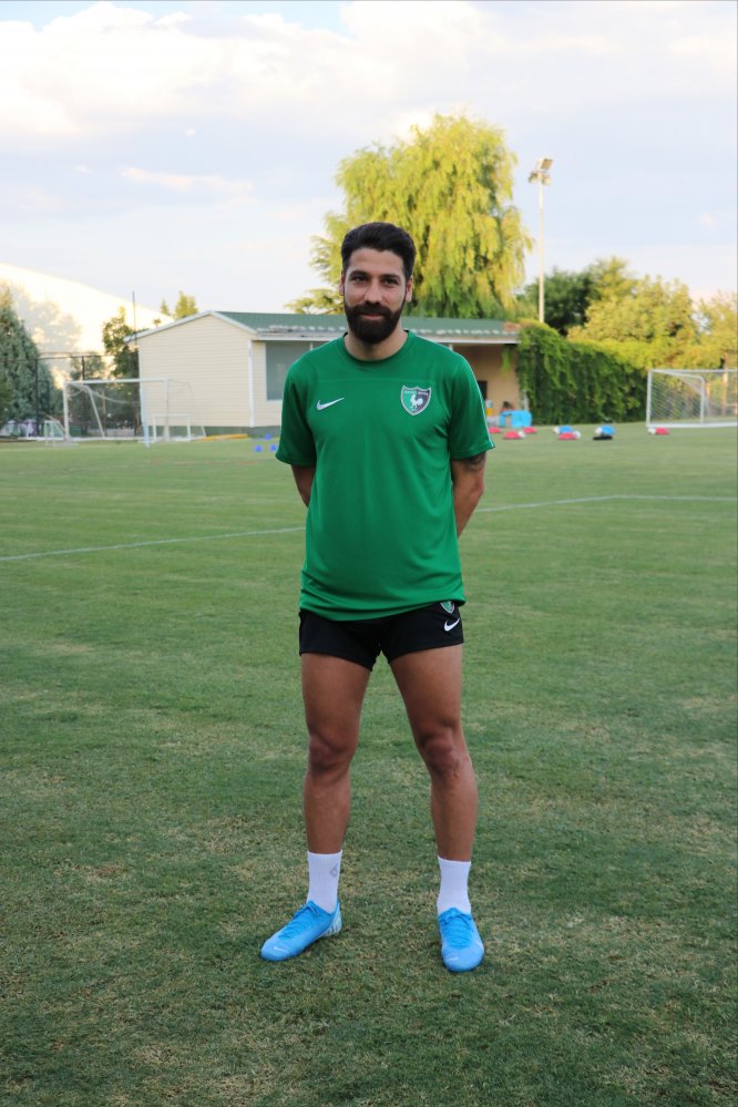"Denizlispor'un ligde çok iyi yerlere geleceğine inanıyorum"