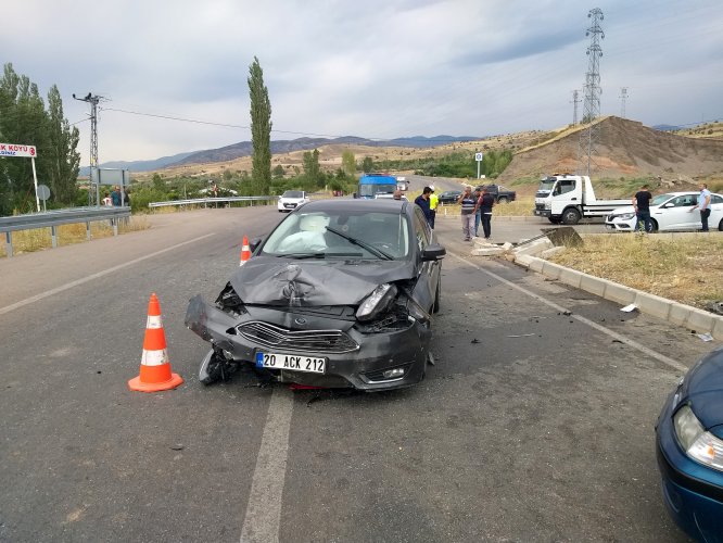 Suşehri'nde trafik kazası: 1 yaralı