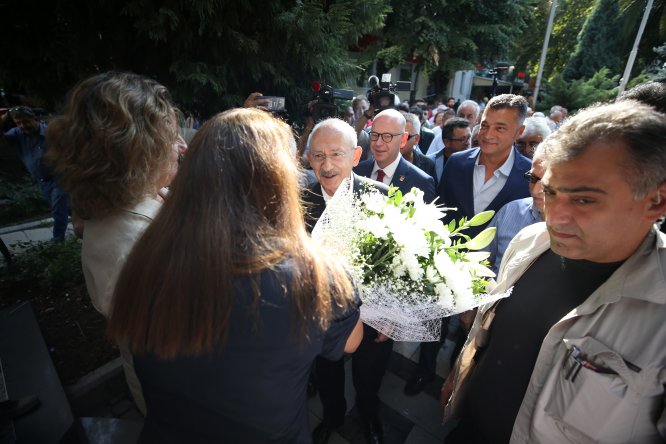 "Ayrımsız ve herkesi kucaklayan bir siyaset anlayışımız var"