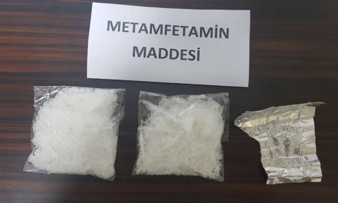 Uyuşturucu şüphelileri kovalamaca sonucu yakalandı