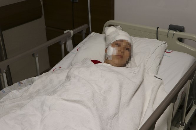 Doğum yapan eşini bıçakladı