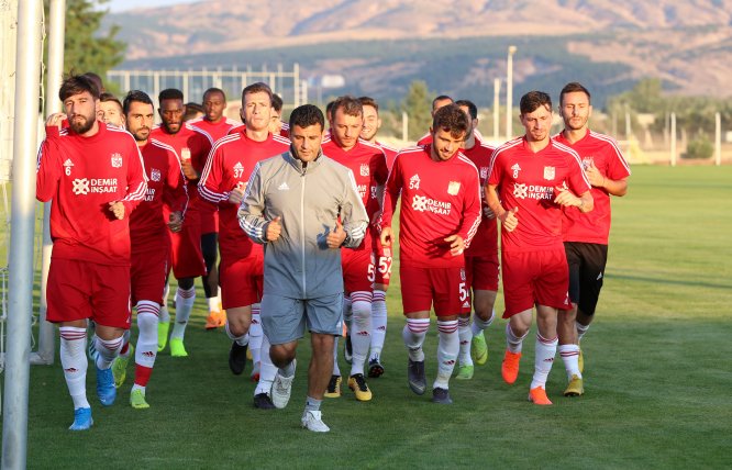 Rıza Çalımbay'dan hakem tepkisi