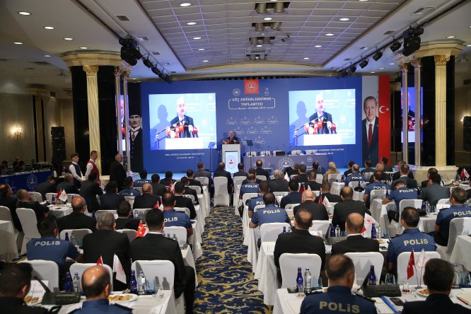 "Diyarbakır'da halay çekenlerin, evlatlarımız şehit edilirken gıkı çıkmadı"