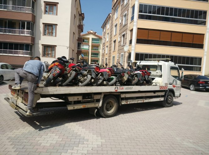 Kulu'da uygunsuz motosikletler toplanıyor