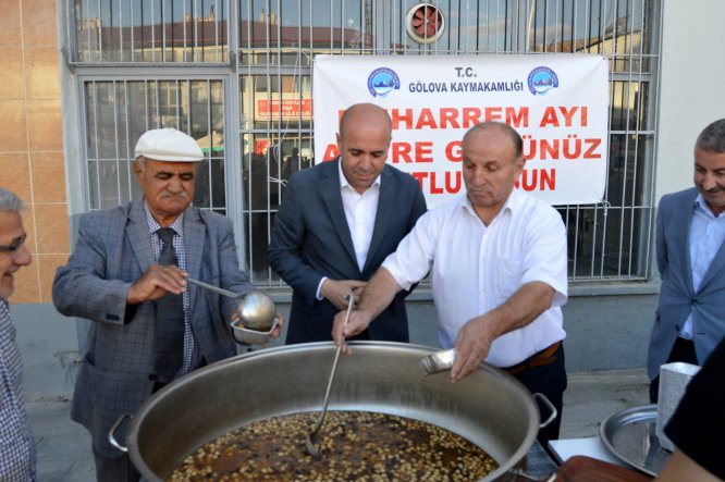 Gölova'da aşure dağıtımı