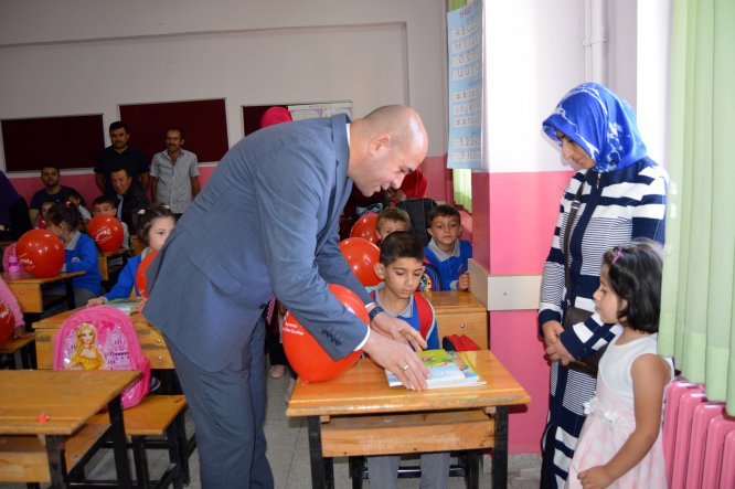 Kaymakam Karaosmanoğlu, öğrencileri ziyaret etti