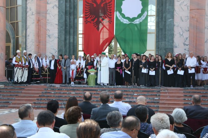 Kuzey Makedonya ve Arnavutluk'ta aşure dağıtımı