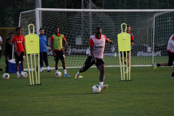Gazişehir Gaziantep'te Beşiktaş mesaisi