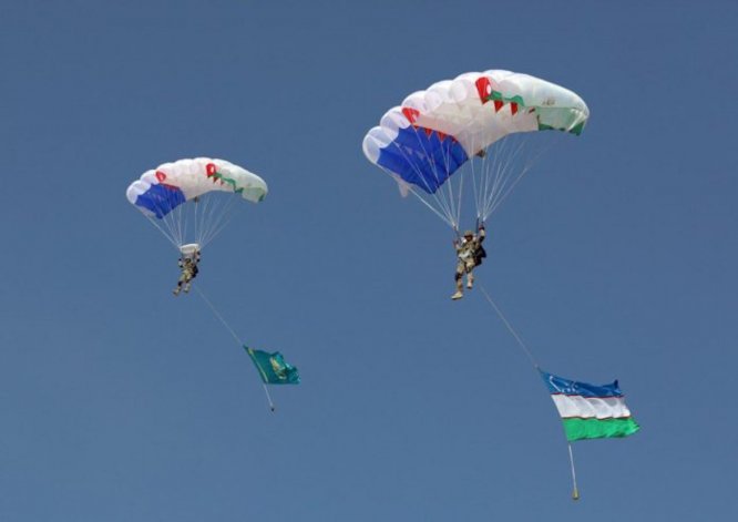 Özbekistan-Kazakistan ortak tatbikatı