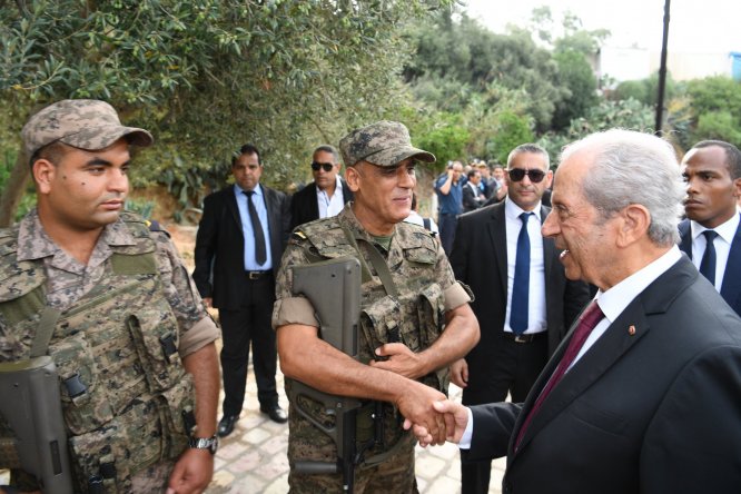 Tunus'ta Nahda Hareketi Cumhurbaşkanı adayı Moro ile lideri Gannuşi sandık başında