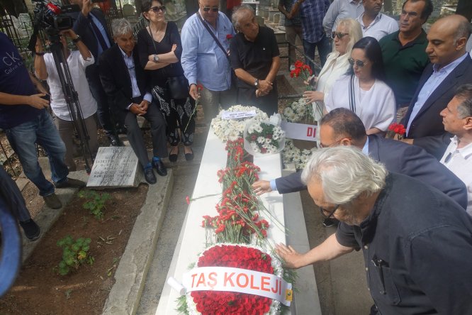 Tarık Akan vefatının 3. yılında anıldı