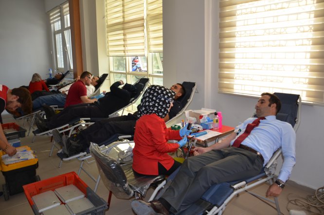 Karaman Adliyesi çalışanları kan bağışında