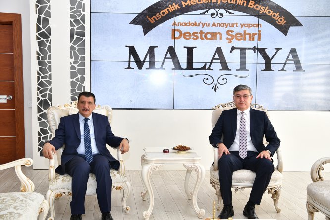 Kazakistan'ın Ankara Büyükelçisi Saparbekuly Malatya'da