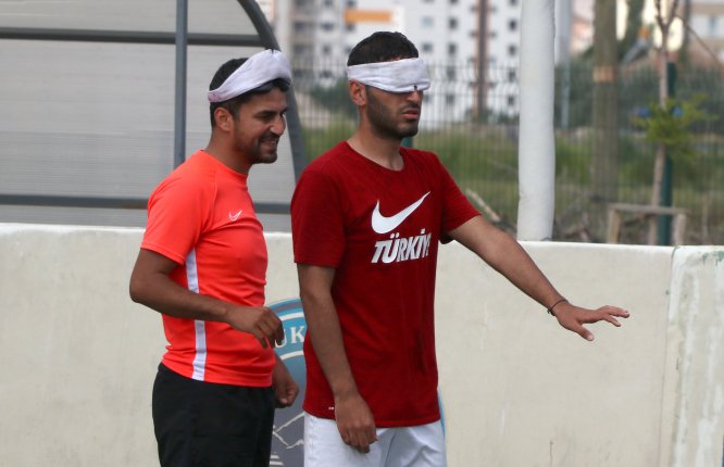 Meşin yuvarlak, hayatına ışık oldu