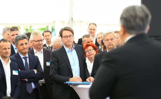 Almanya'da Türk profesörün geliştirdiği sürücüsüz araçlar test sürüşünde