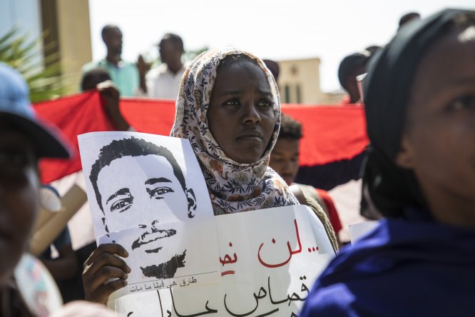 Sudan'da Beşir rejiminin sembol isimlerinin yargılanması talebiyle gösteri