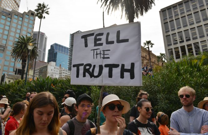 Avustralya’da yüz binler iklim için yürüdü