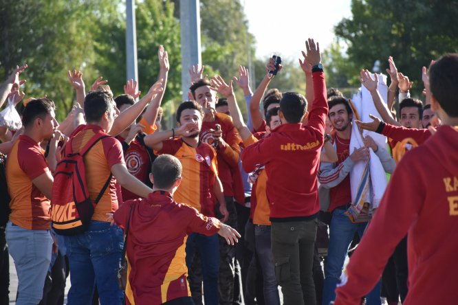 Galatasaray kafilesi, Malatya'ya geldi