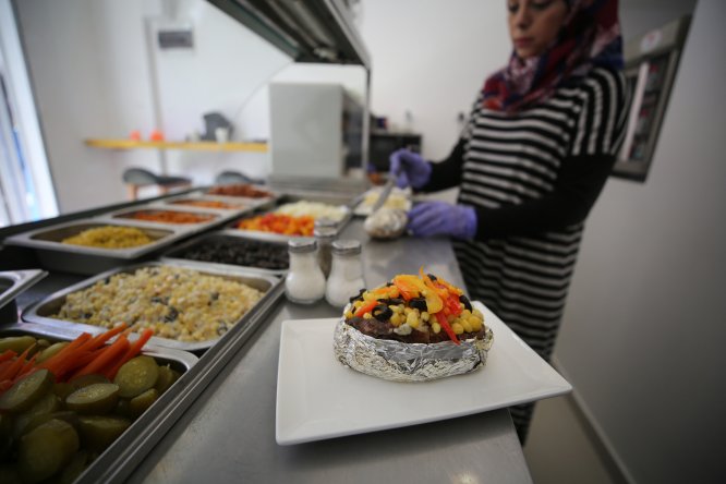 İstanbul'un meşhur sokak lezzeti kumpir artık Gazze'de