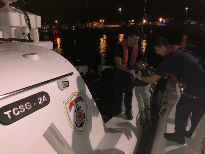 İzmir'de 149 düzensiz göçmen yakalandı