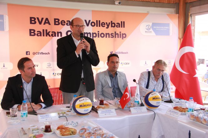 Balkan Plaj Voleybol Şampiyonası, yarın İzmir'de başlıyor