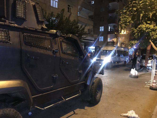 Diyarbakır'da silahlı kavga: 3 yaralı