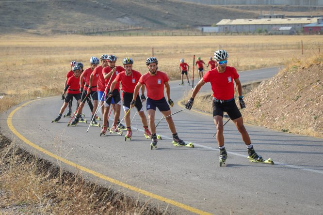 Şampiyonalara 3 bin rakımda hazırlanıyorlar