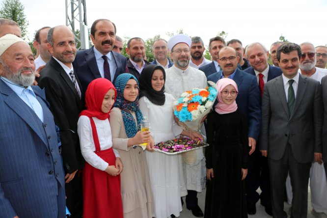 "Yeryüzünde iyiliğin egemen olması için çalışıyoruz"