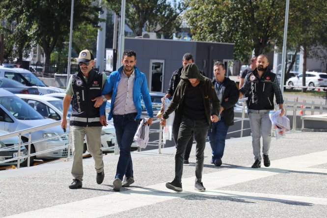 GÜNCELLEME - Kek paketinden uyuşturucu çıktı