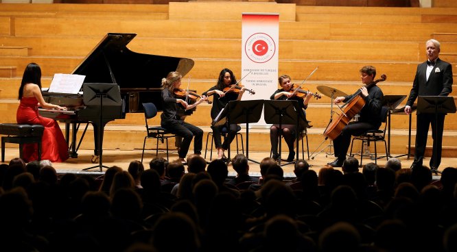 Brüksel'de klasik Türk ve Batı müziği buluştu