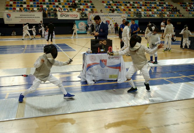 Eskrimciler Kocaeli'de buluştu