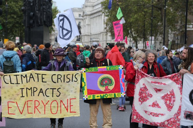Londra'daki işgal eylemlerinde 217 kişi gözaltına alındı