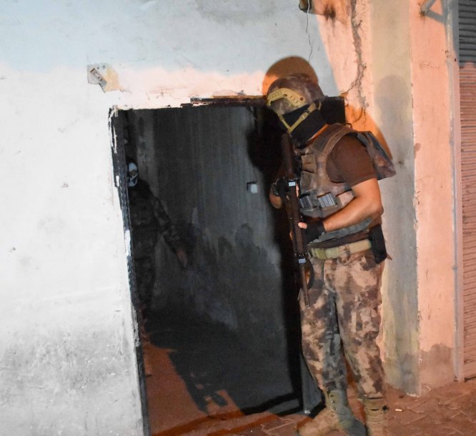 GÜNCELLEME 2- Adana merkezli organize suç örgütüne yönelik operasyon