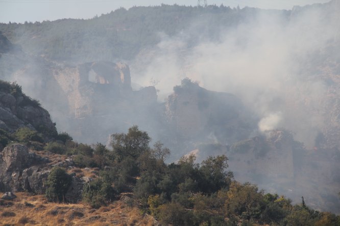 Tarihi Bakras Kalesi'nde yangın