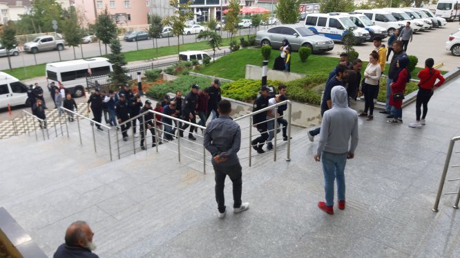 GÜNCELLEME - Kocaeli'de metal pirinç yüklü kamyonun çalınması