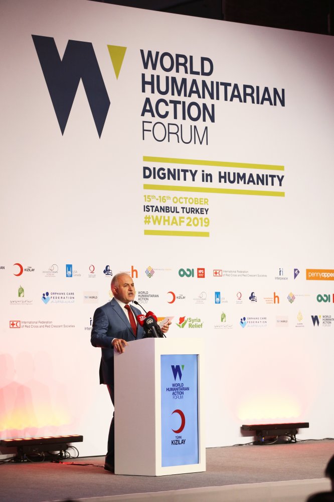 Kızılay ekibi insani yardım için Tel Abyad'a girdi