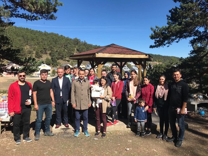 Koyulhisar'da yaylada kitap okuma etkinliği