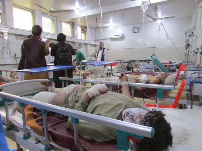 GÜNCELLEME - Afganistan'da cuma namazı sırasında camiye saldırı