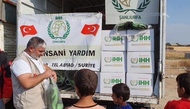 İHH'den terörden arındırılan Tel Abyad'daki sivillere insani yardım