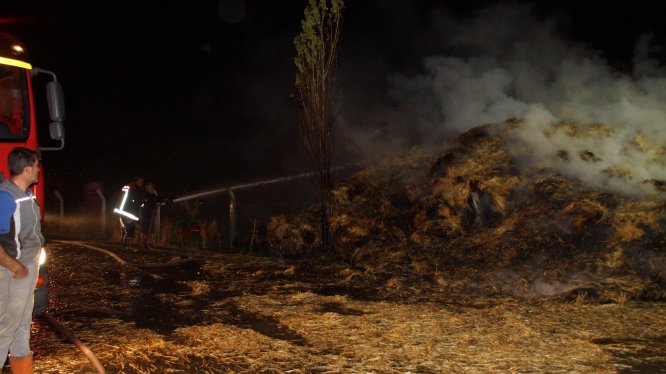 Çubuk'ta saman yangını