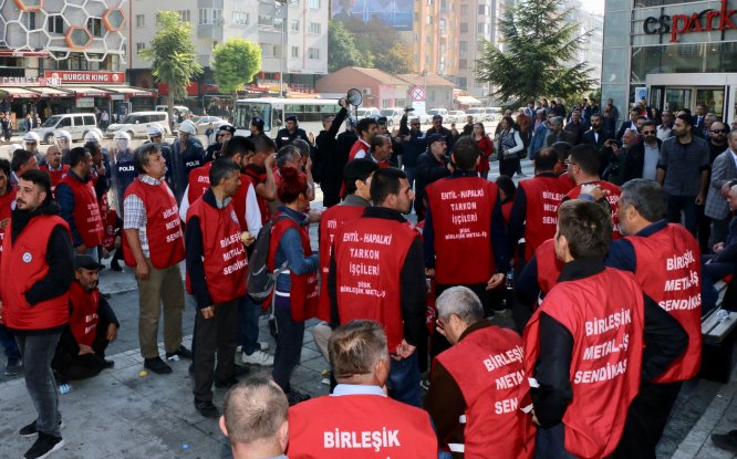 Eskişehir'de izinsiz gösteriye polis müdahalesi