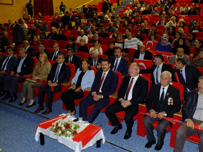 THM Korosu konser verdi